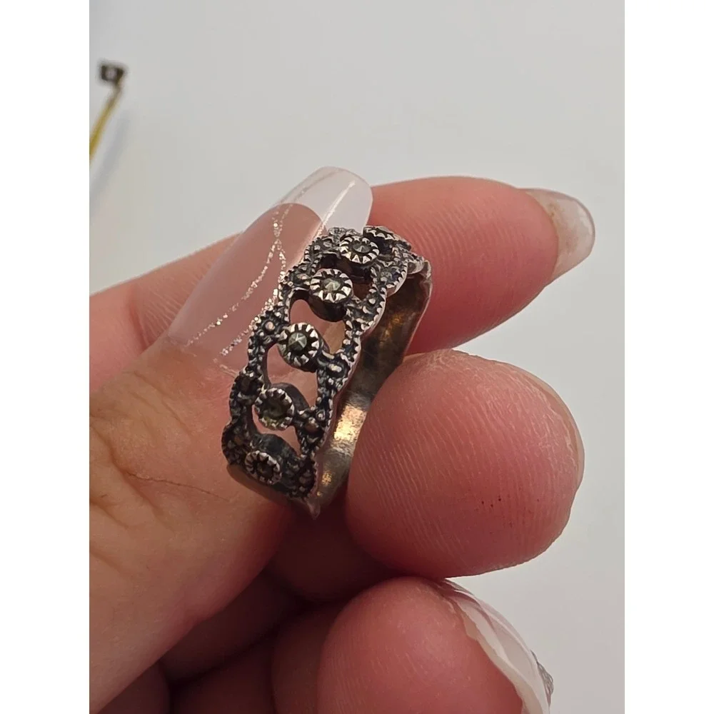 Vintage 925 Sterling Silver Marcasite Filigree Scalloped Band Ring Size 8.5